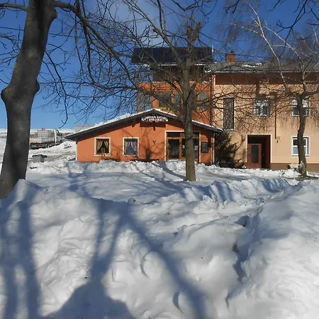 Turisticna Kmetija Siroko 托尔明