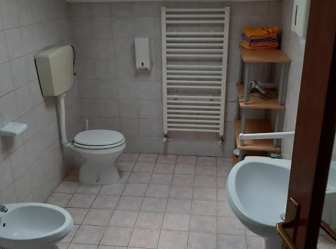 Turisticna Kmetija Siroko مزرعة للإقامة